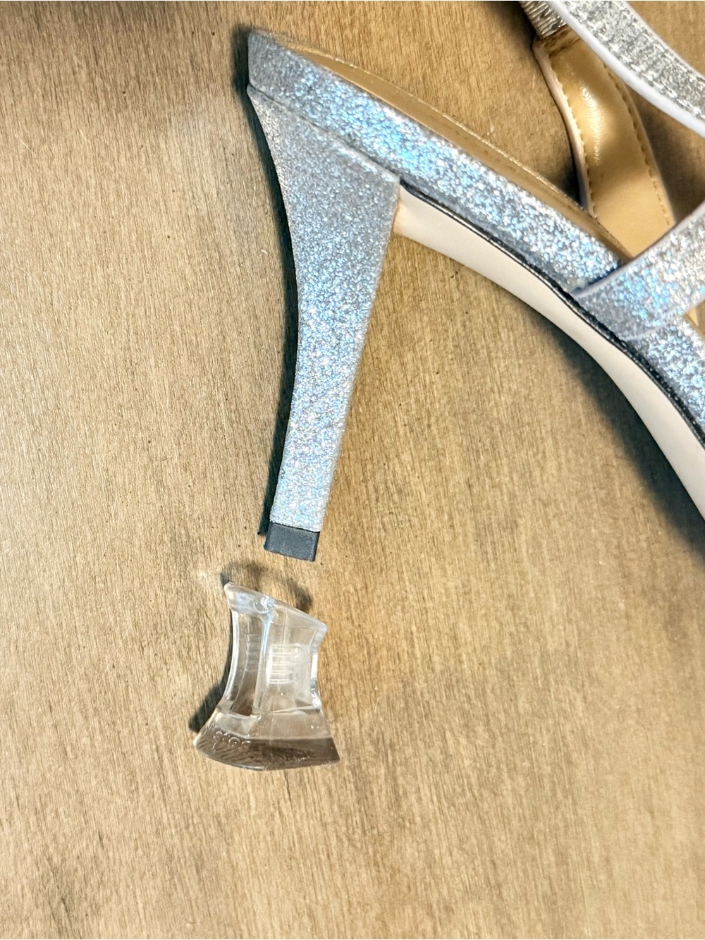 Michael Kors “Brand New” Silver Glitter Slingback Pointed-Toe Heels - Picture 7 of 13